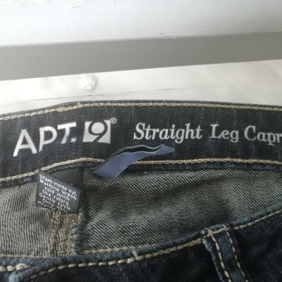Woman's Apt 9 Straight Leg Capri's - Picture 10 of 10